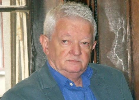 „Timp absent“ între patru cardinale volume de poeme