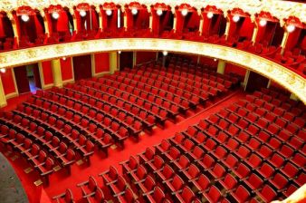 Teatrul National “Vasile Alecsandri” din Iasi isi deschide portile dupa 8 ani de lucrari de renovare si consolidare - poza 1