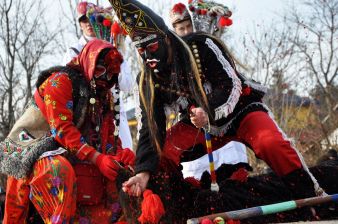 Tradiţii şi obiceiuri de Anul Nou - poza 12